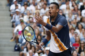 阿斯顿维拉训练开放日，窗口期回应争议引欢呼，欧超杯在即，赛程密集仍需轮换的简单介绍-开云登录入口